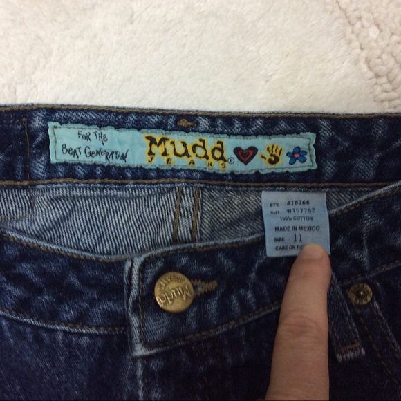 Mudd jean shorts size 11 - Picture 3 of 7